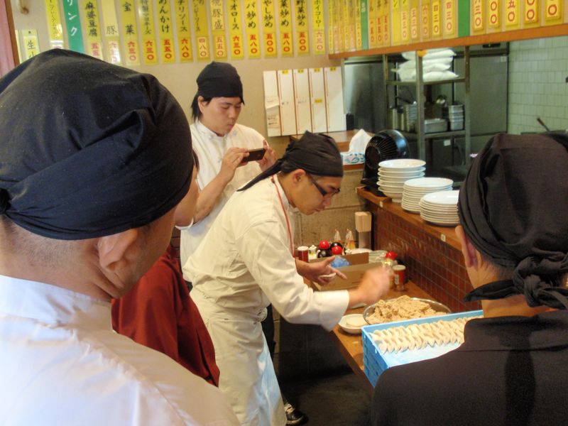 大阪王将　八戸ノ里店のアルバイト・バイト求人情報-02
