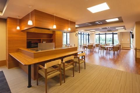 介護付有料老人ホーム チャームプレミア京都烏丸六角のアルバイト・バイト求人情報-03