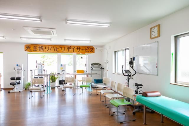 天王橋リハビリデイサービスのアルバイト・バイト求人情報-01