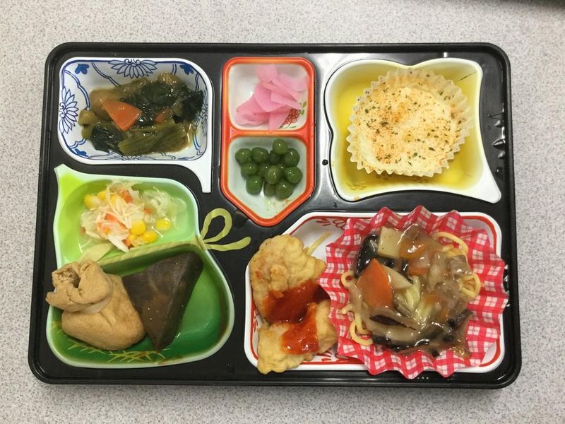 おたべちゃん弁当(株式会社ビルト)