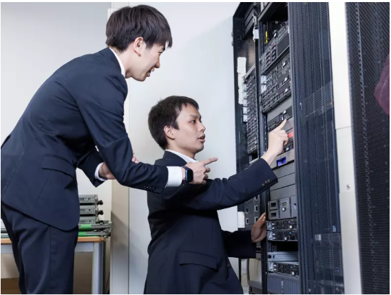 【実機に触れる解体ショー】ITの裏側を五感で学ぶ半日仕事体験