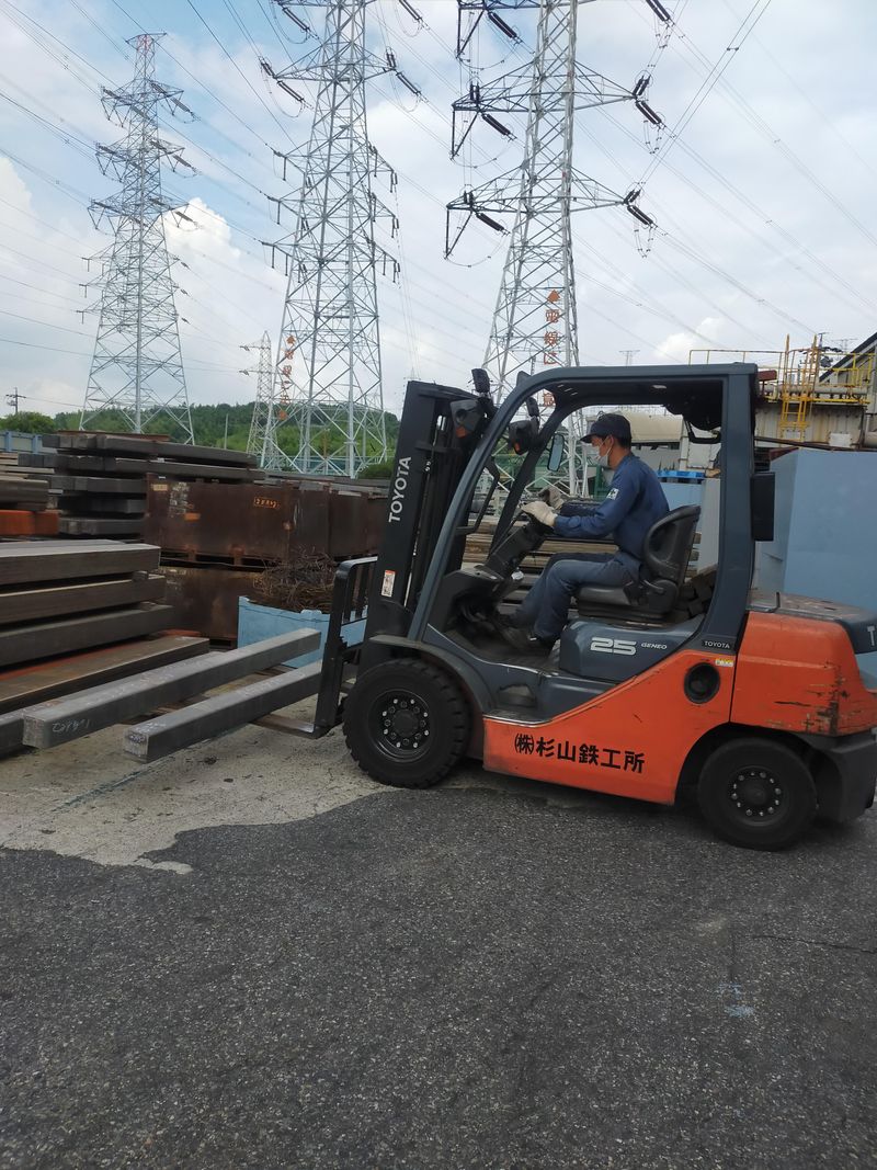 株式会社杉山鉄工所　本社工場のアルバイト・バイト求人情報-03