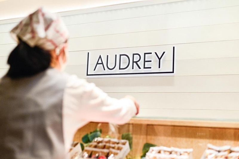 株式会社プレジィール(新千歳空港ターミナルビル2階)のアルバイト・バイト求人情報-04