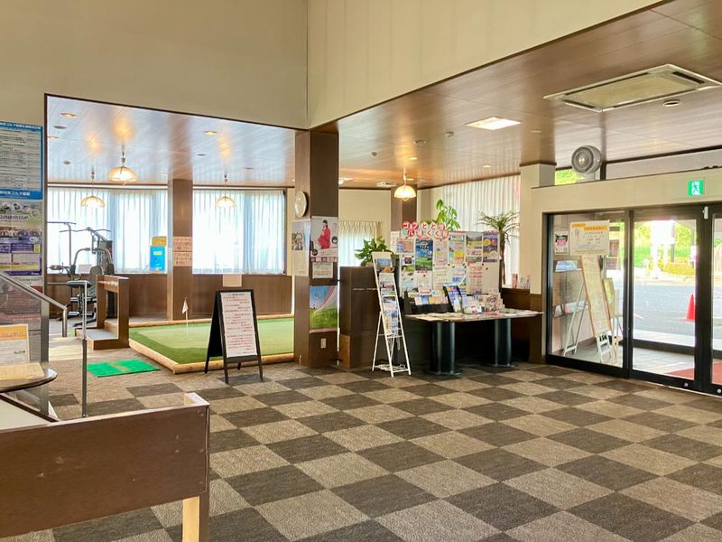 グレースホーム株式会社　ランドマーク桃花台ゴルフクラブのアルバイト・バイト求人情報-02