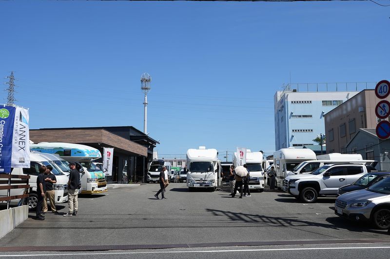 株式会社キャンピングカーランド　京都店のアルバイト・バイト求人情報-03