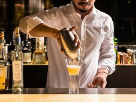 dunhill bar(ダンヒルバー)　銀座のアルバイト・バイト求人情報-04