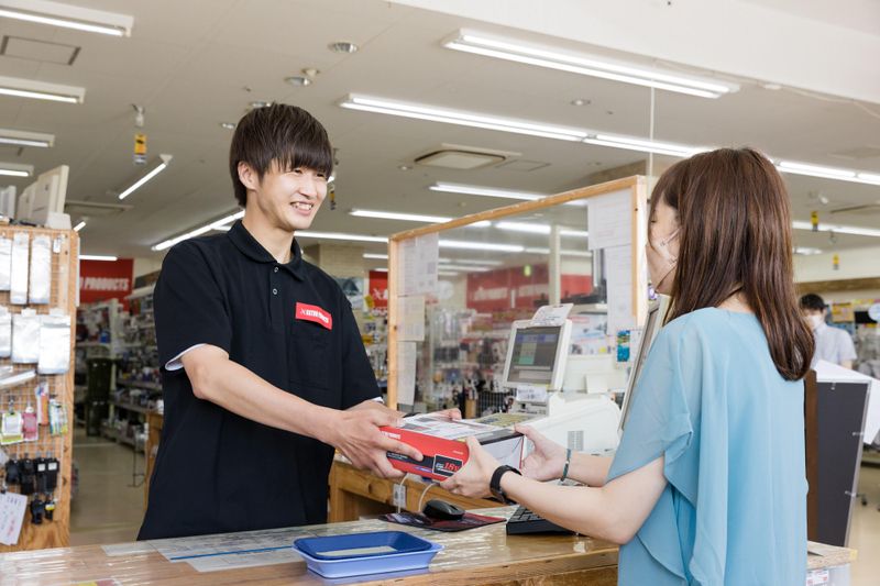 アストロプロダクツ新居浜店の求人情報