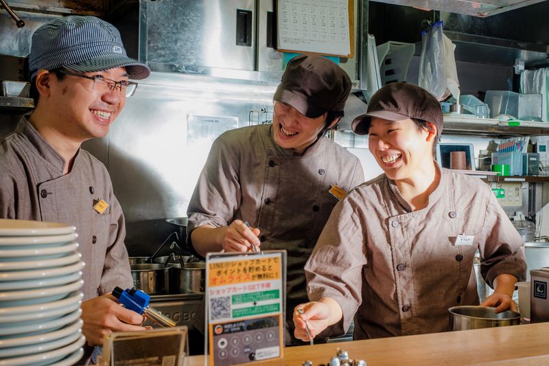 肉とたまご 新宿東口店のアルバイト・バイト求人情報-02
