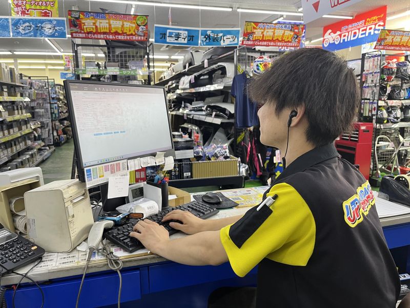 アップガレージ美原北インター店のアルバイト・バイト求人情報-03