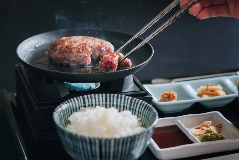 お肉と手作り惣菜「みやよし」のアルバイト・バイト求人情報-05