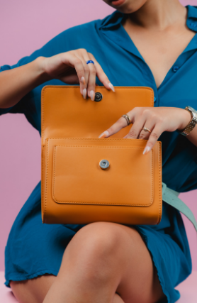 心斎橋　路面店のアルバイト・バイト求人情報-02