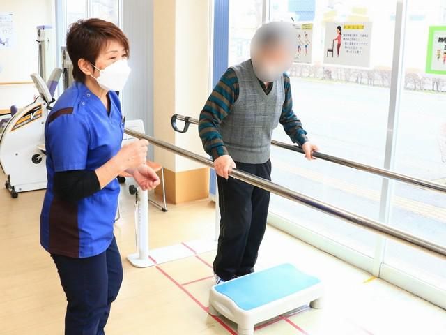 デイサービスセンター「らいふリハ」のアルバイト・バイト求人情報-02