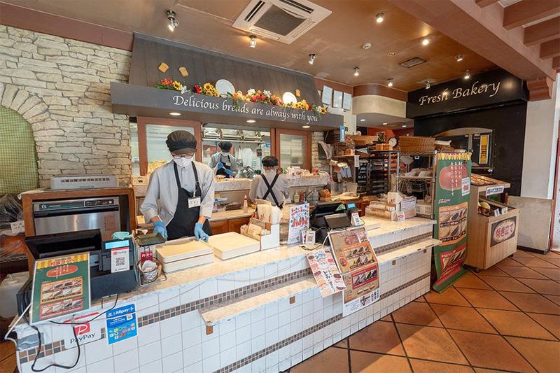 株式会社牧　リヨンセレブ　鹿骨店のアルバイト・バイト求人情報-04