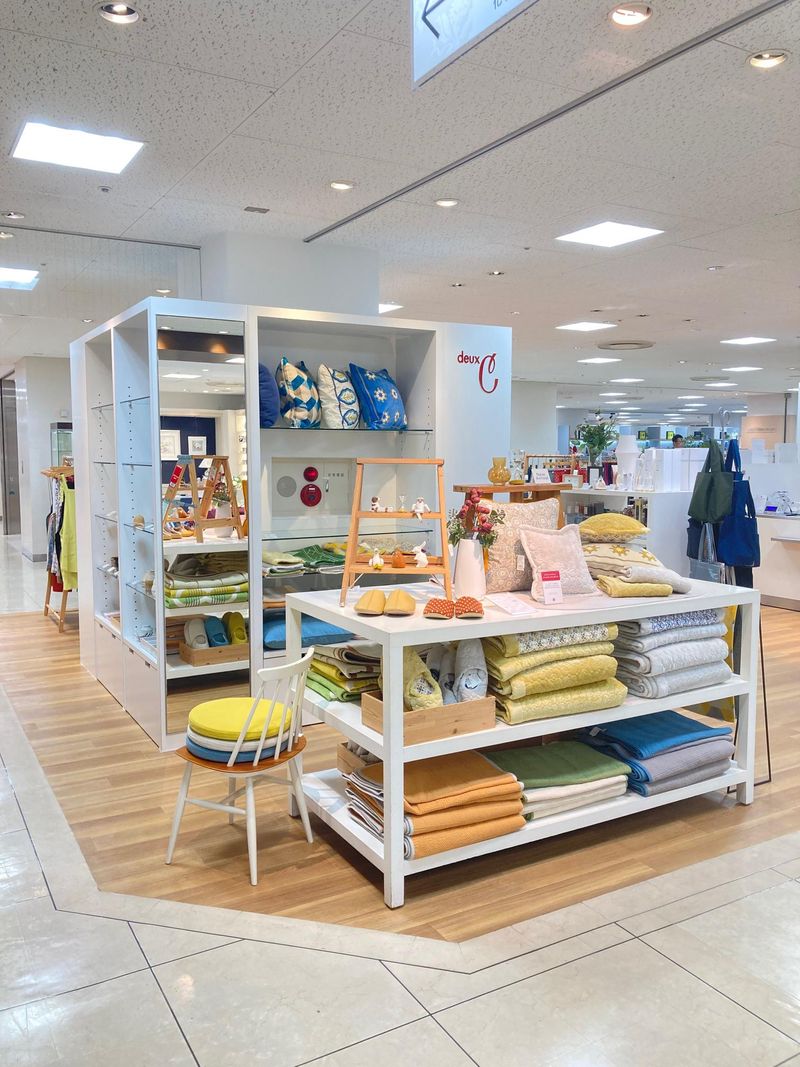 ドゥセー　大和香林坊店のアルバイト・バイト求人情報-05