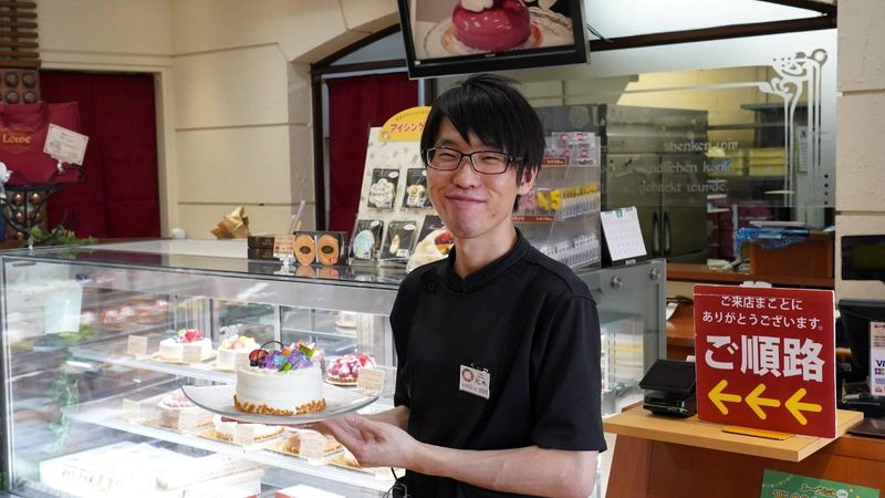 菓子工房ルーヴ　空港通り店　【株式会社ルーヴ】のアルバイト・バイト求人情報-02