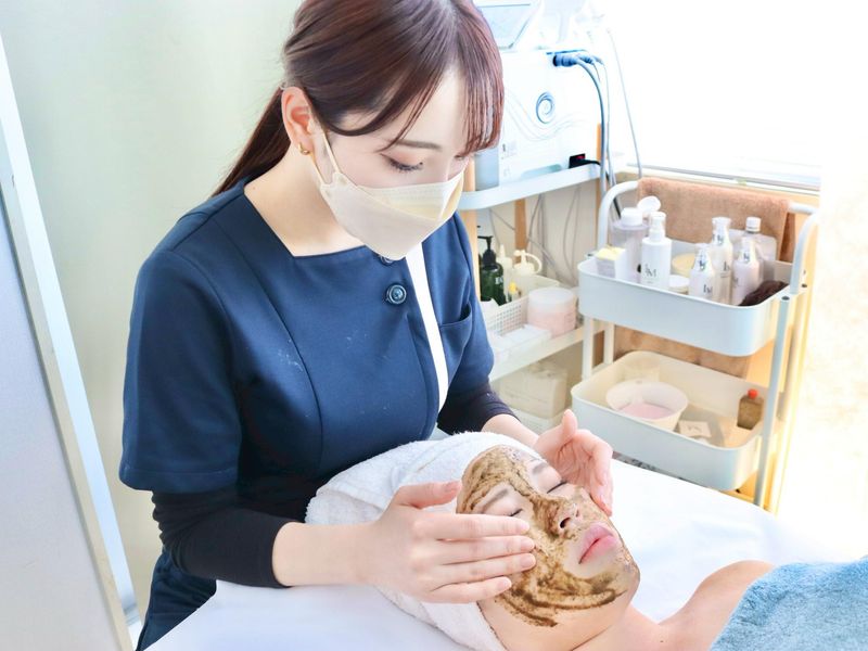 株式会社Lime_【ハーブピーリング|ニキビケア】韓国肌管理Belle 調布のアルバイト・バイト求人情報-03
