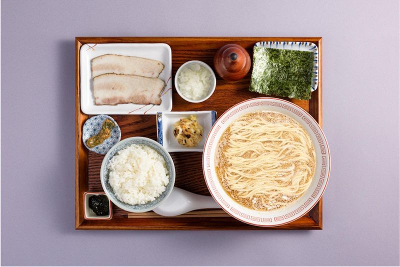 株式会社AO　炭火焼濃厚中華そば　海富道のアルバイト・バイト求人情報-03