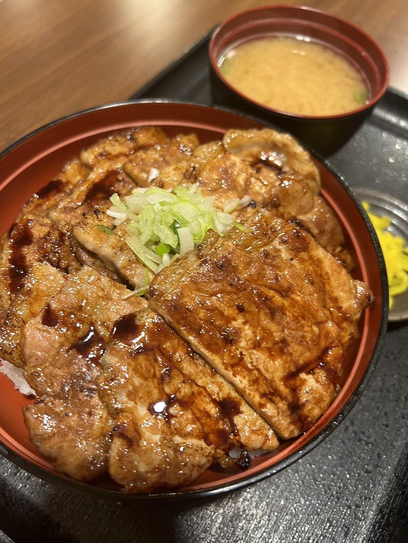 豚丼の店　あうんのアルバイト・バイト求人情報-04