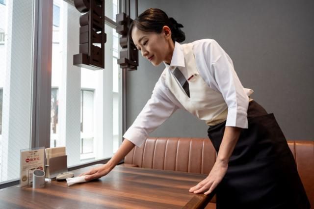 ロイヤルホスト　住吉店のアルバイト・バイト求人情報-03