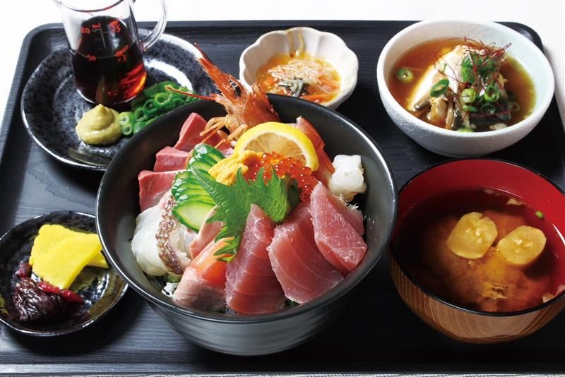 アオハタ鮮魚店(海鮮料理店)のアルバイト・バイト求人情報-03