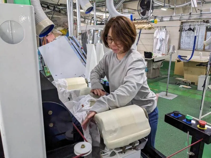 クリーニング工場軽作業スタッフ