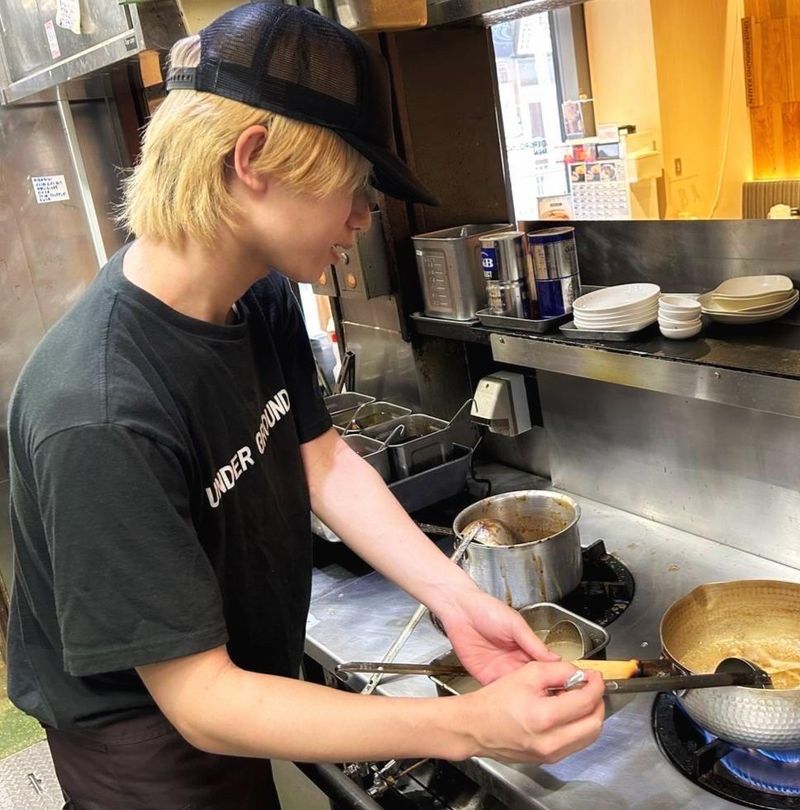株式会社頑者　UNDERGROUND RAMEN　コクーン新都心店のアルバイト・バイト求人情報-03