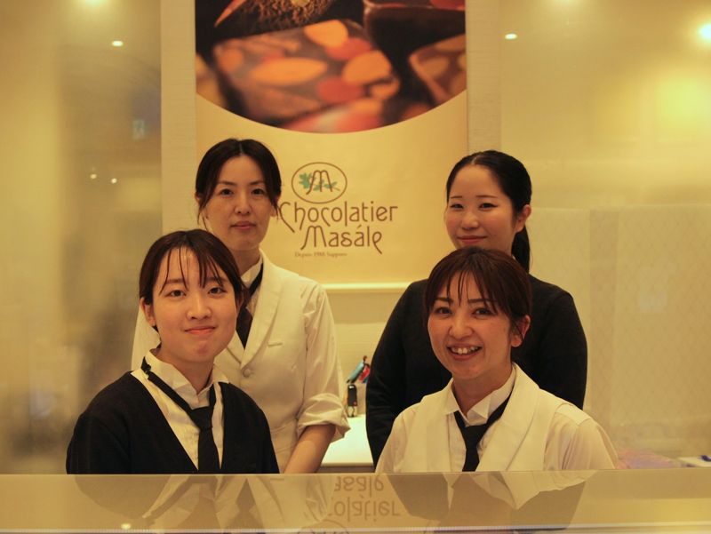 ショコラティエ マサール 新千歳空港ゲートラウンジ店のアルバイト・バイト求人情報-02