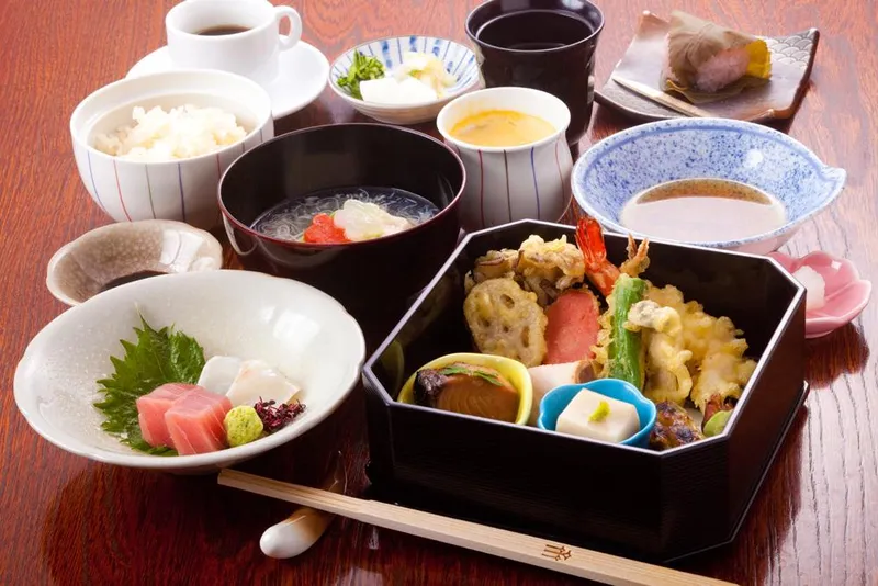 京料理西陣　齊　阿うん(堀川寺之内)のアルバイト・バイト求人情報