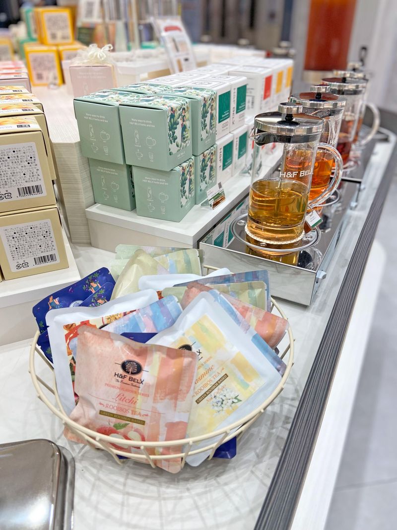 H&F BELX　エキュート大宮店【H&F BELX株式会社】のアルバイト・バイト求人情報-04