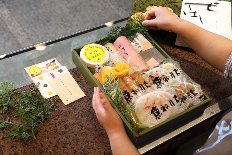 大寅かまぼこ　なんば・あべの駅直結の百貨店のアルバイト・バイト求人情報-03