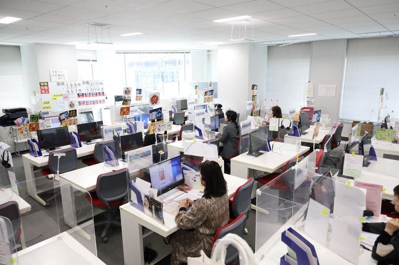 銀座ステファニー化粧品株式会社のアルバイト・バイト求人情報-02
