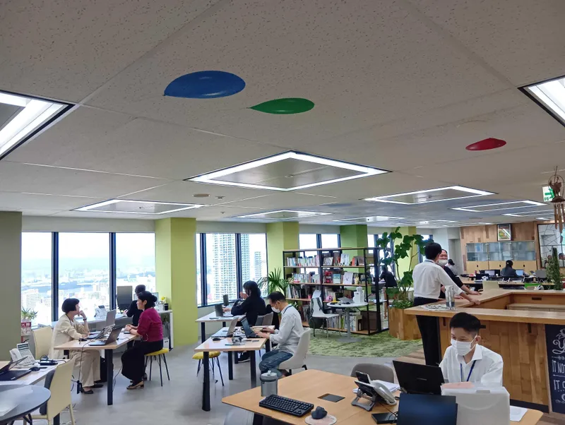 ロングライフホールディング株式会社　大阪本社のアルバイト・バイト求人情報
