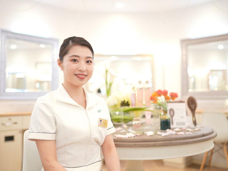 28卒|セラピスト|実践サロン経営と美のスキンケアを学ぶ!