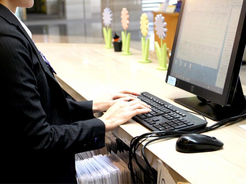 HOTEL ルブラ王山のアルバイト・バイト求人情報-02