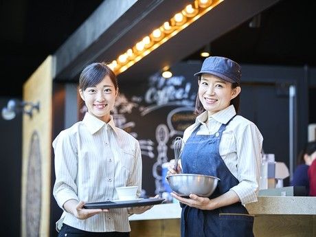 エスタシオンカフェ　タイム店の求人