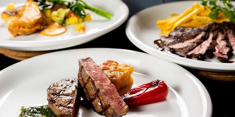 Johnnieʼs Brasserie(ジョニーズ ブラッセリー)のアルバイト・バイト求人情報-02