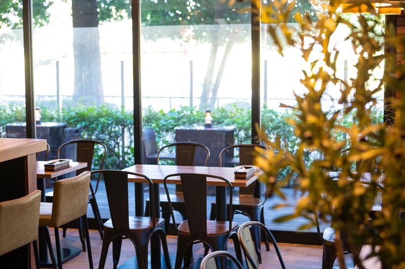 上野の森スモークダイニングGAGAのアルバイト・バイト求人情報-01