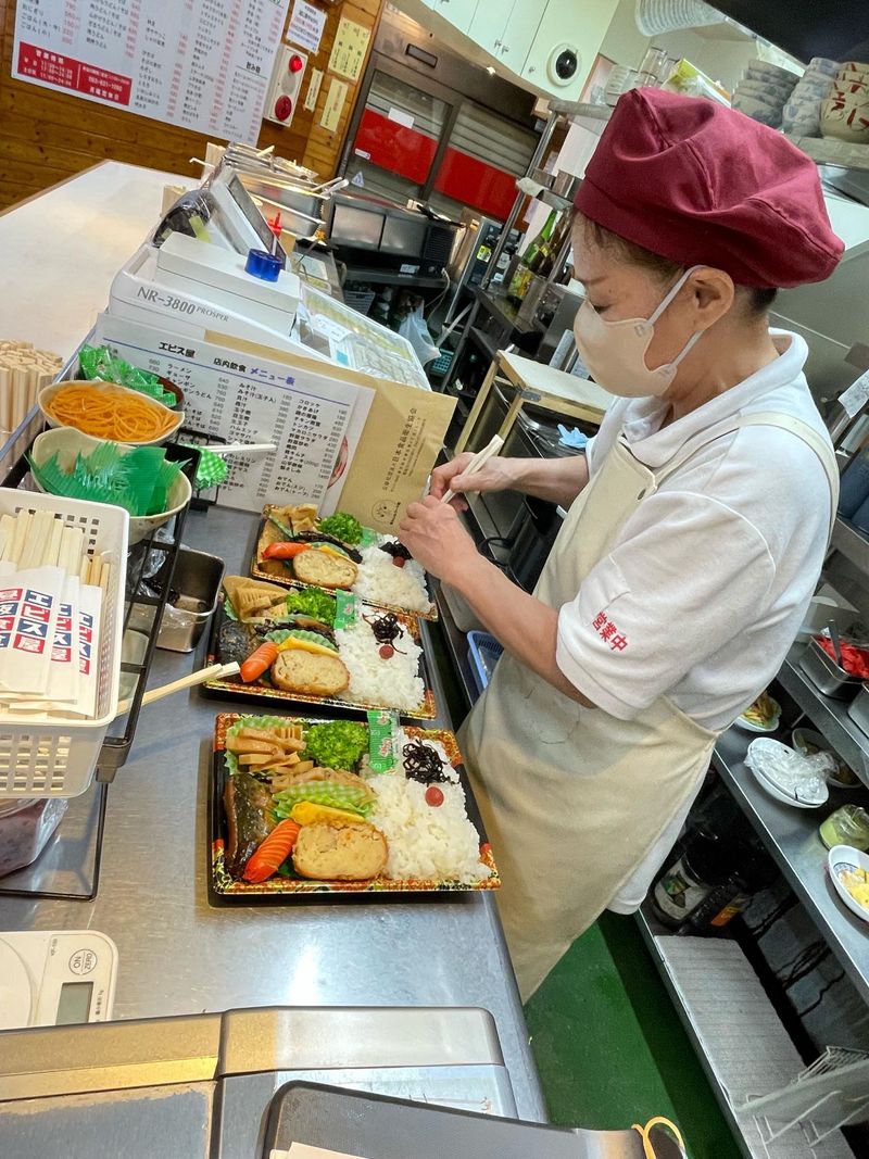 エビス屋昼夜食堂のアルバイト・バイト求人情報-02