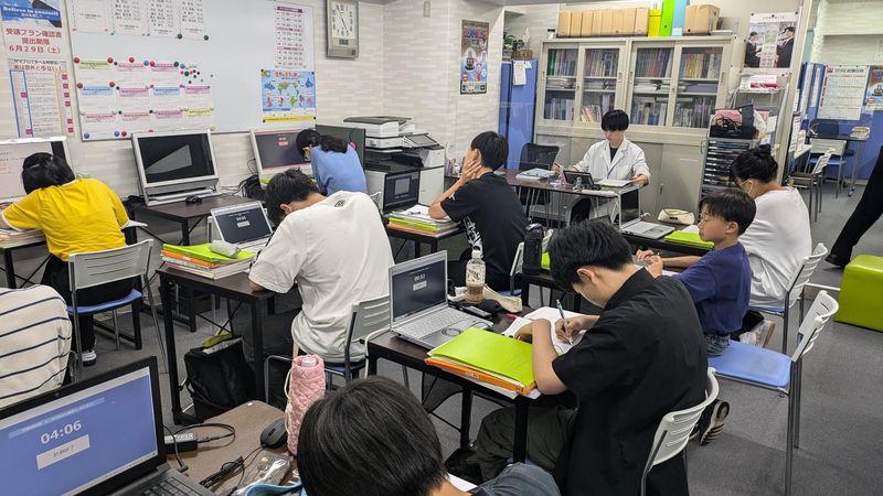 総合進学塾アドバンス阪神西宮本校のアルバイト・バイト求人情報-05