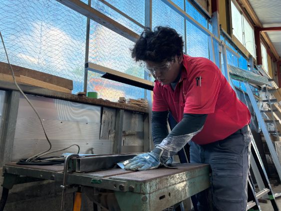 具志堅アルミ工業のアルバイト・バイト求人情報-07