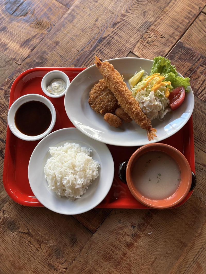 Cafe & Tapas Bar Beniya【株式会社和み】のアルバイト・バイト求人情報-02