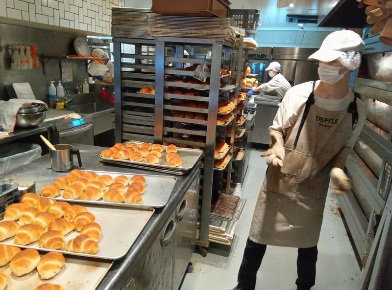 株式会社ドレステーブル(TruffleBAKERY 三軒茶屋)のアルバイト・バイト求人情報-03