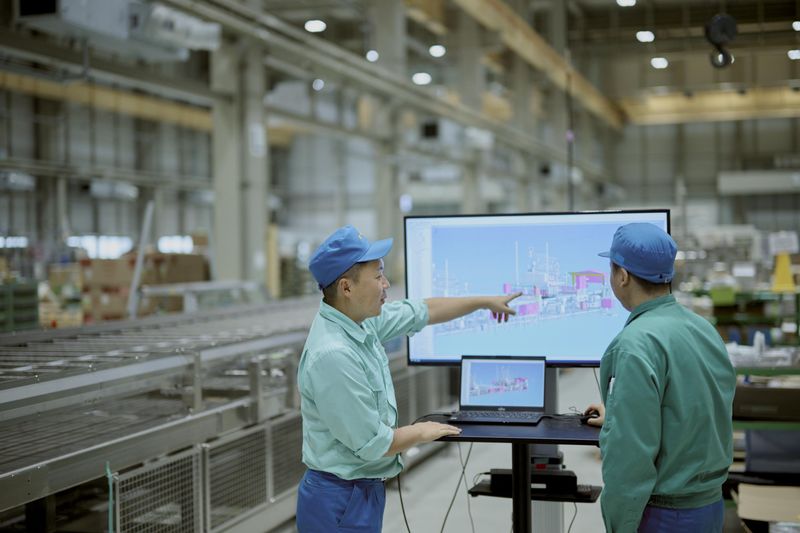 身近にある様々な製品をつくりだす機械を設計する仕事体験