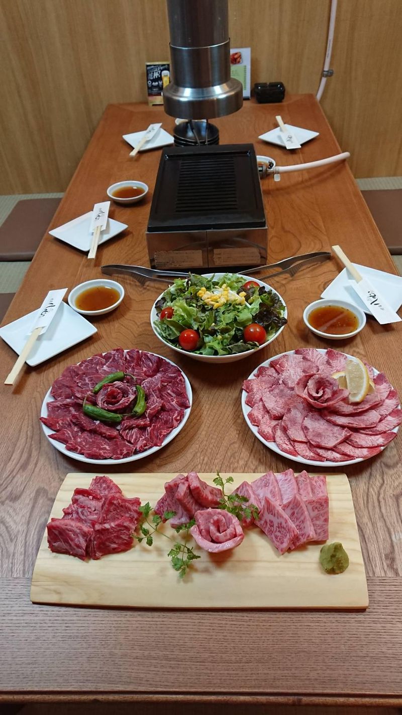 和牛焼肉八心一宮店のアルバイト・バイト求人情報-04