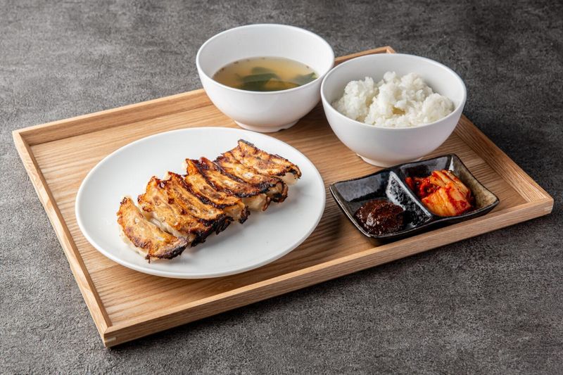 ぎょうざの店 ひょうたん 元町店のアルバイト・バイト求人情報-02