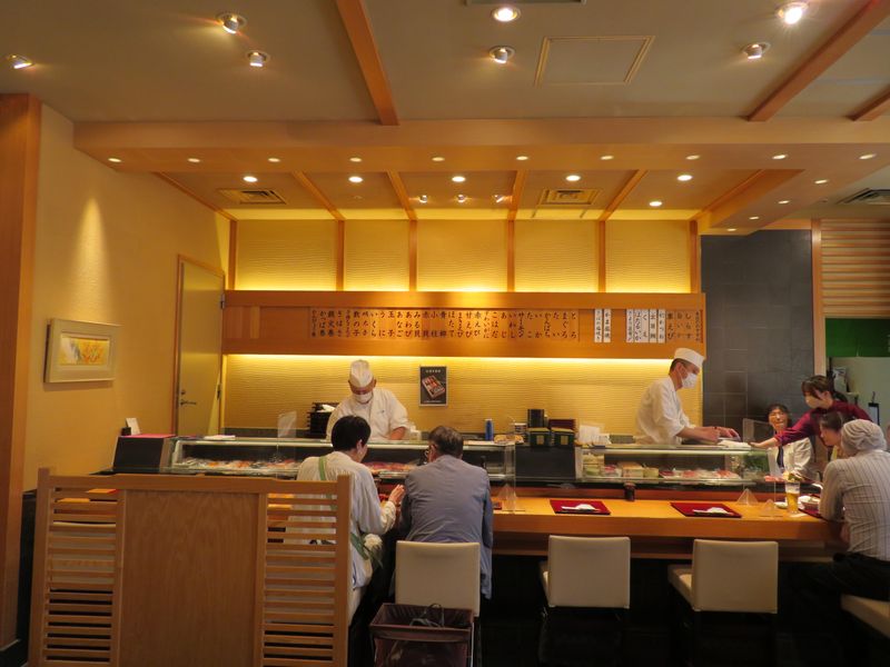 日本橋すし鉄大丸東京店のアルバイト・バイト求人情報-02