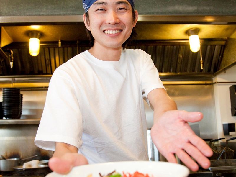 手打親鶏中華そば綾川　大成店の求人・転職情報-02