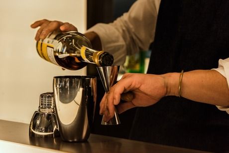 dunhill bar(ダンヒルバー)　銀座のアルバイト・バイト求人情報-05