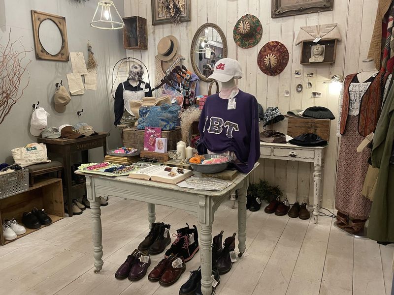 古着屋フラミンゴ名古屋店のアルバイト・バイト求人情報-02