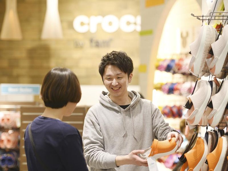 crocs by fam　イオンモール浜松志都呂店のアルバイト・バイト求人情報-05